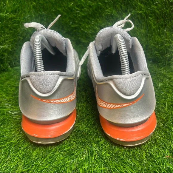 Nike Kids Sneakers Gray and Orange - Picture 4 of 7